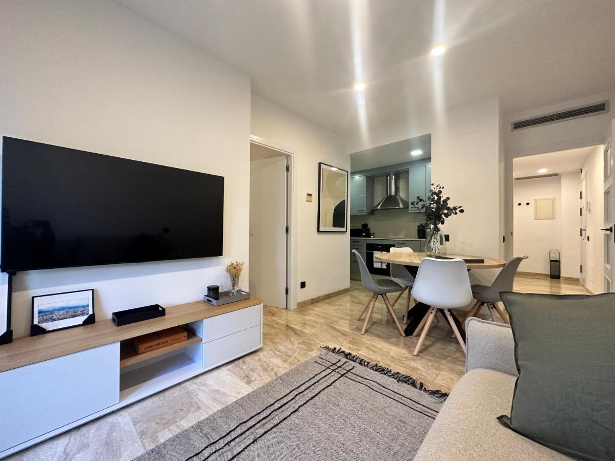 Cozy Apartment Les Corts Barcelona Eksteriør billede
