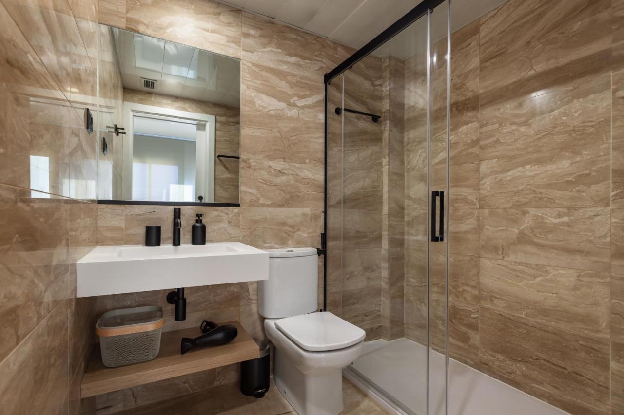 Cozy Apartment Les Corts Barcelona Eksteriør billede