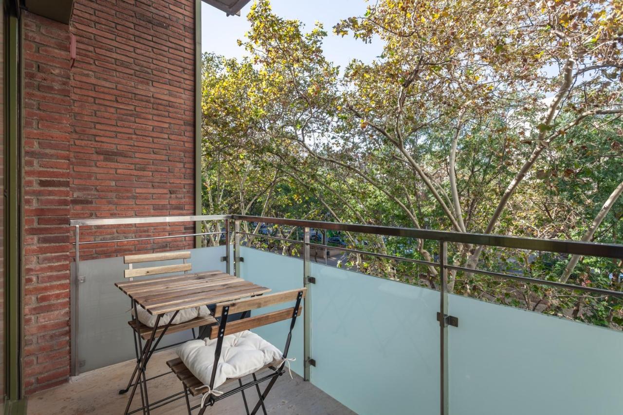 Cozy Apartment Les Corts Barcelona Eksteriør billede