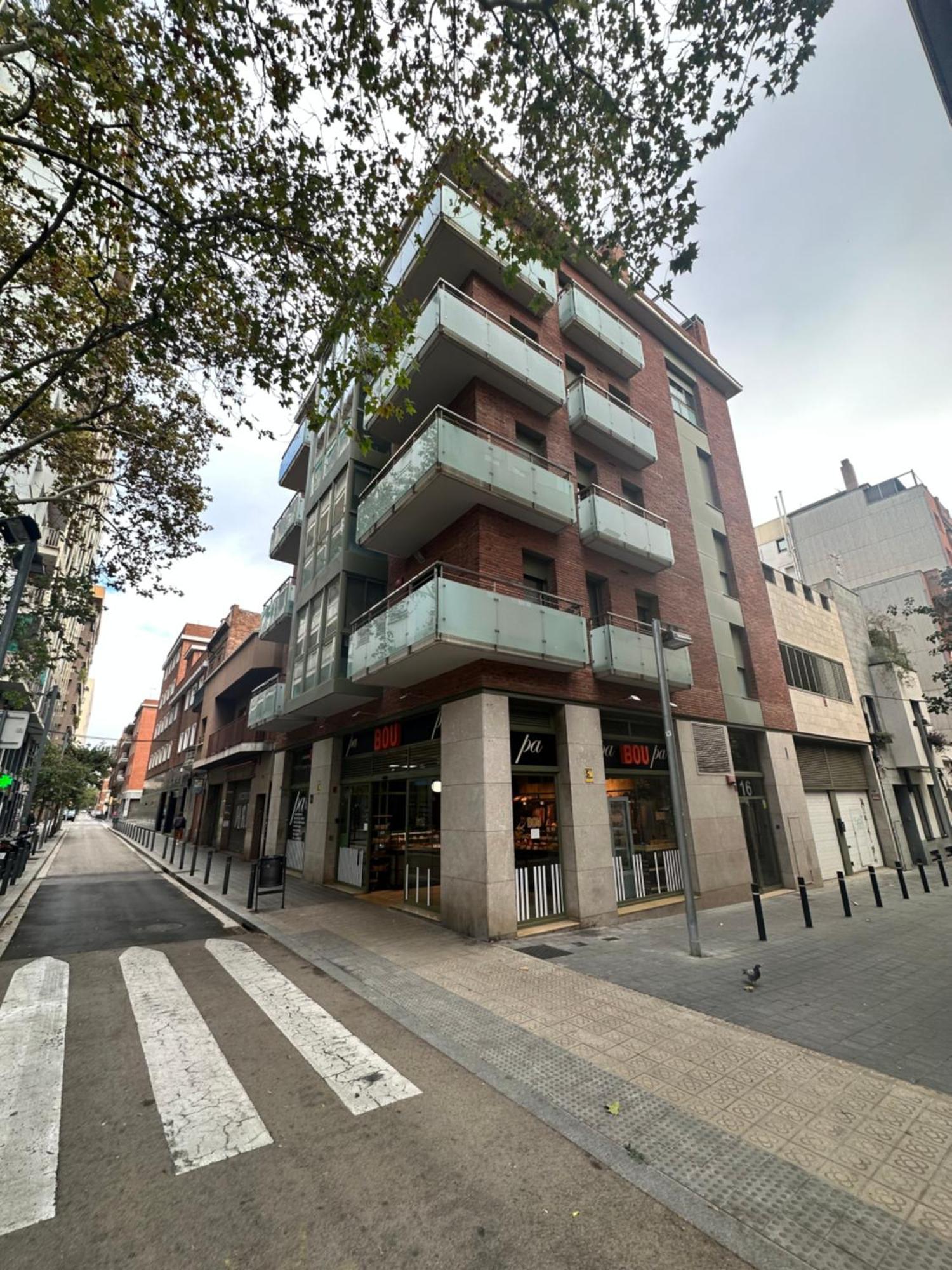 Cozy Apartment Les Corts Barcelona Eksteriør billede